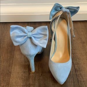 Baby blue pumps with bows